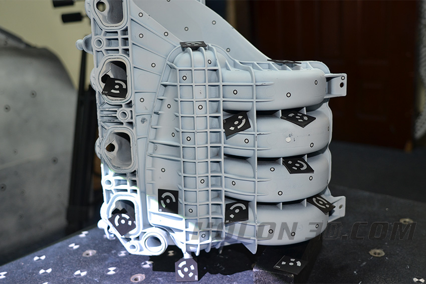 華朗三維掃描儀-噴粉、貼點(diǎn)后的進(jìn)氣歧管